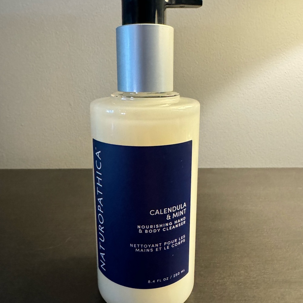 Naturopathica Calendula & Mint Nourishing Hand Body Cleanser 8.4 oz 250 ml Full